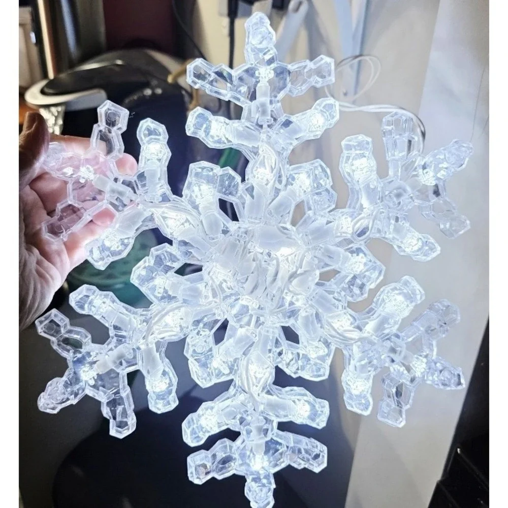 Kurt S. Adler 12 Inch 35 Light LED Crystal Snowflake decoration‎ WORKS